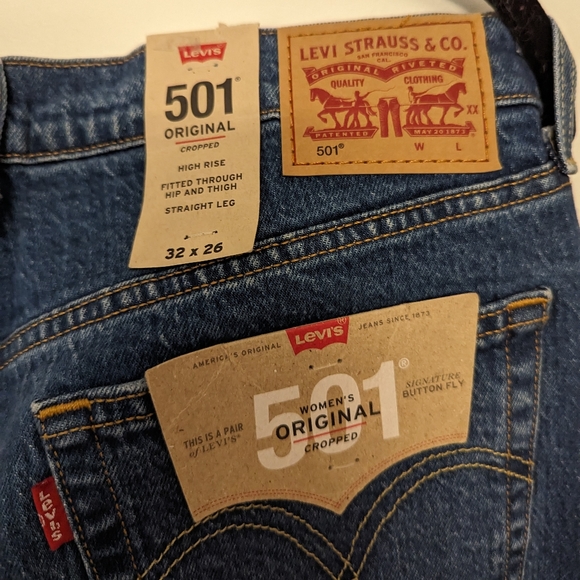 Levi's Denim - Levis 501 original cropped raw hem size 32